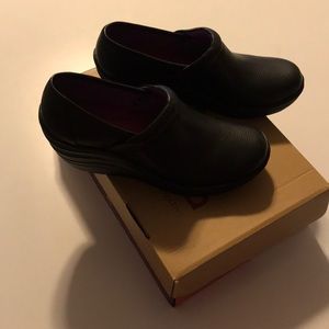 Bionica Cardin black slip resistant shoes